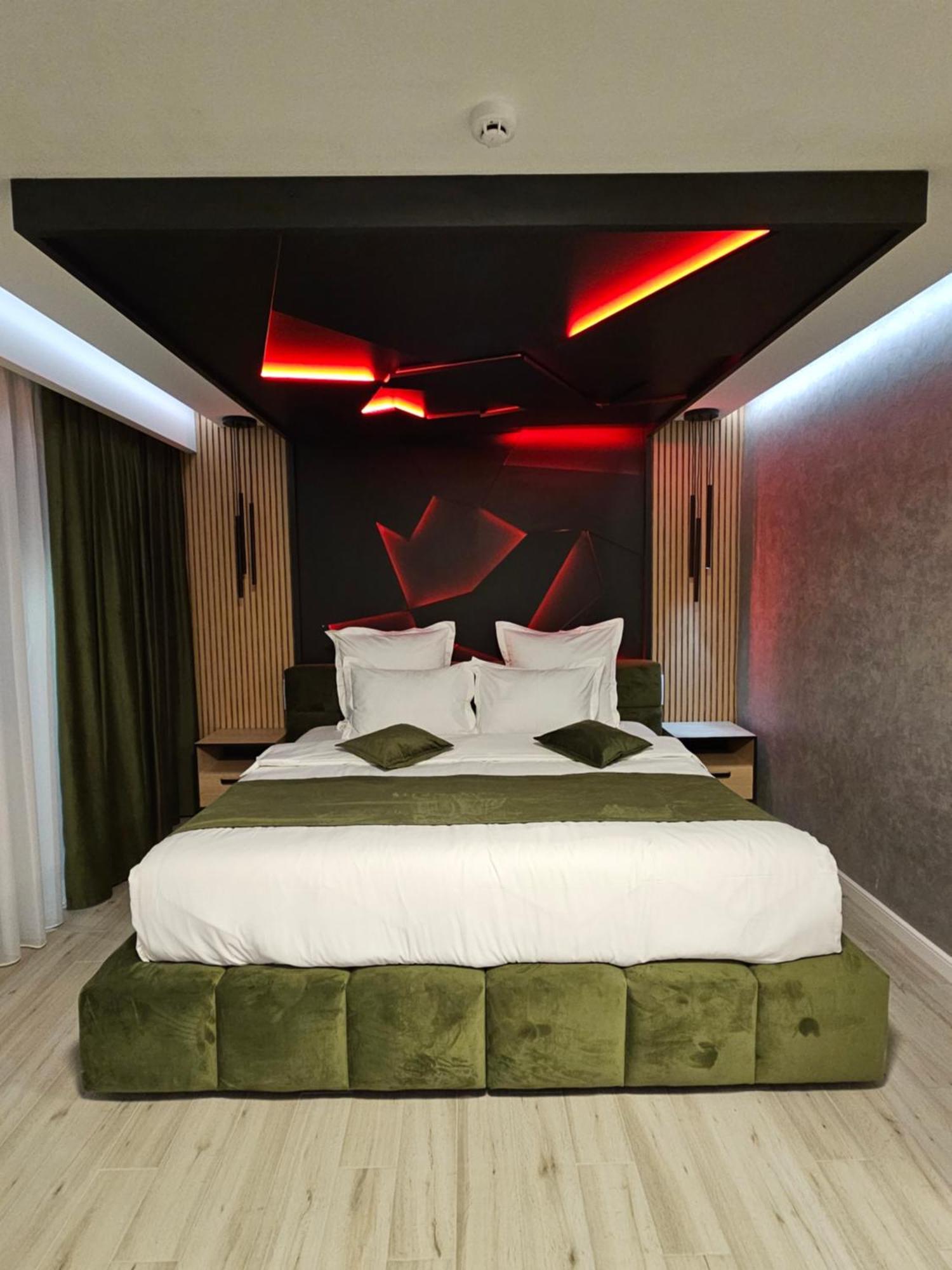 Monarc Boutique Aparthotel - Self Check-In Visan 외부 사진