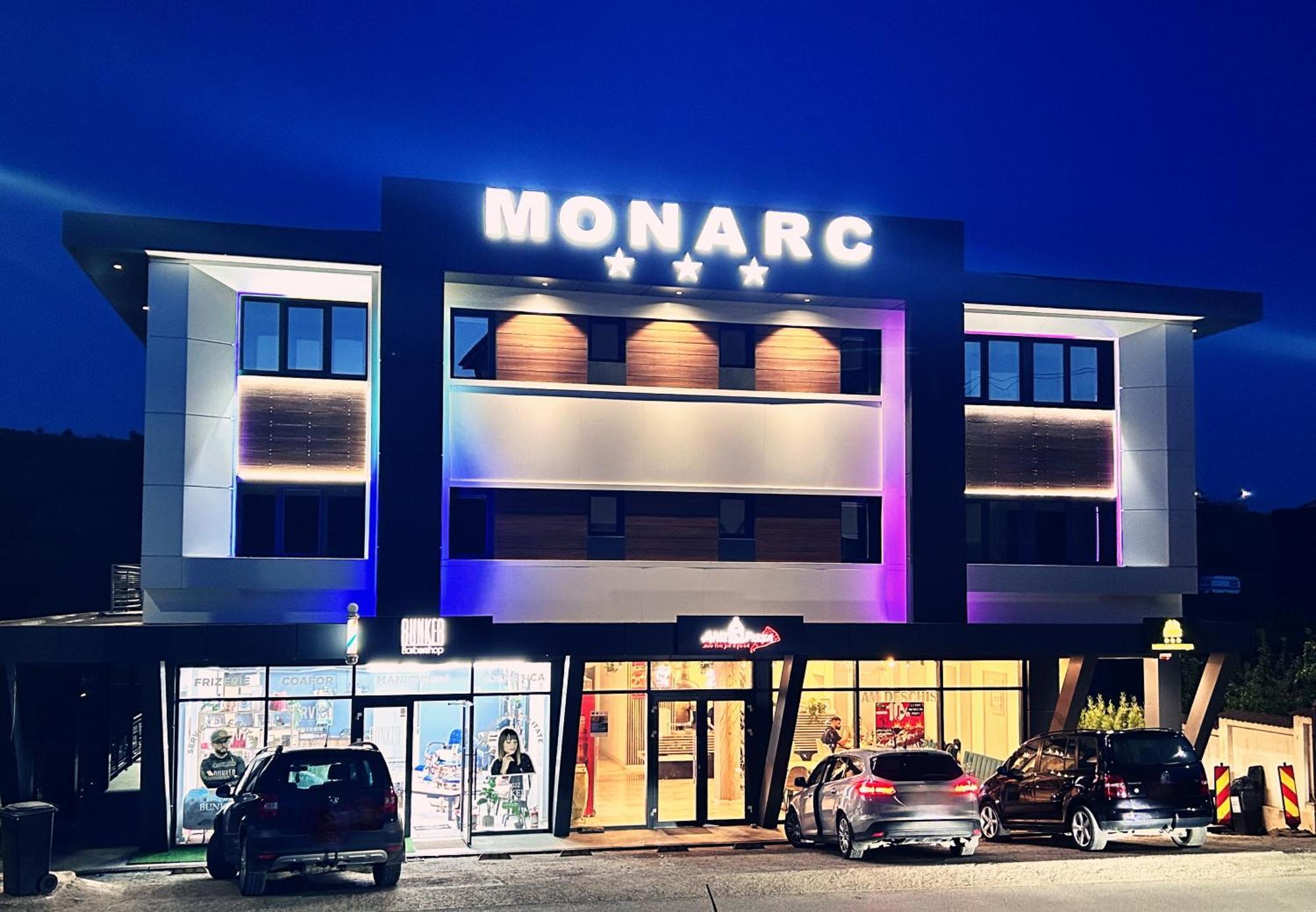 Monarc Boutique Aparthotel - Self Check-In Visan 외부 사진