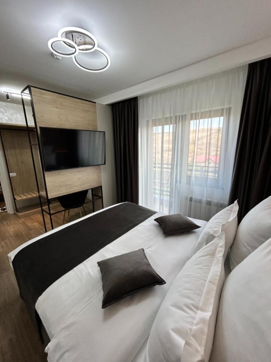 Monarc Boutique Aparthotel - Self Check-In Visan 외부 사진