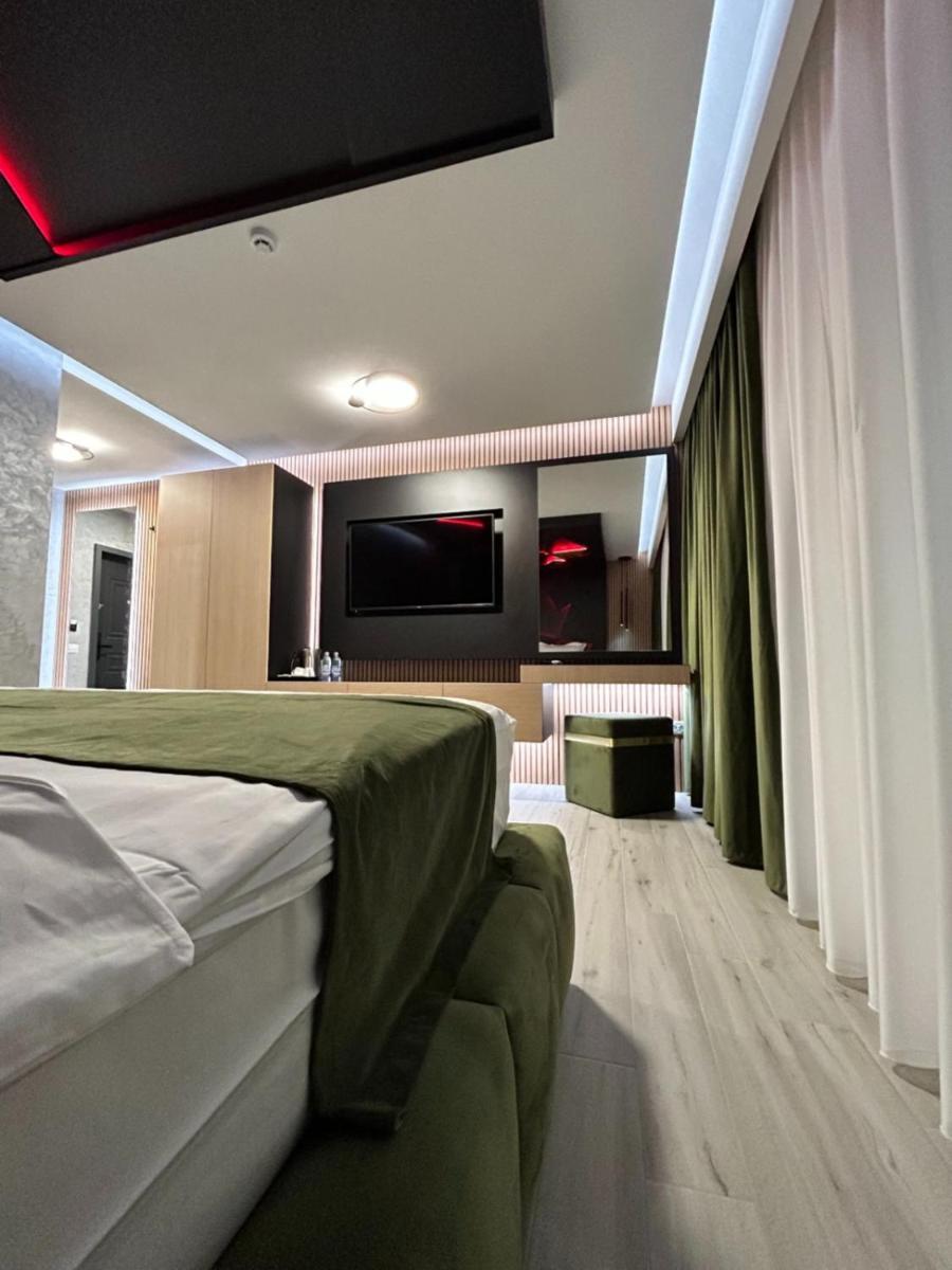 Monarc Boutique Aparthotel - Self Check-In Visan 외부 사진