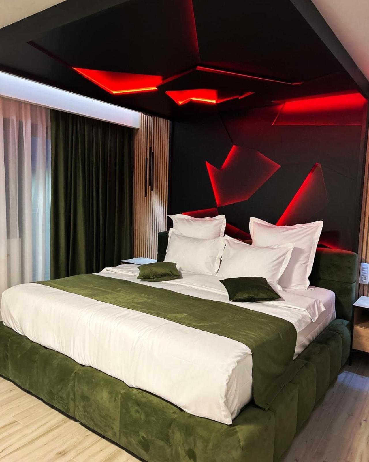 Monarc Boutique Aparthotel - Self Check-In Visan 외부 사진