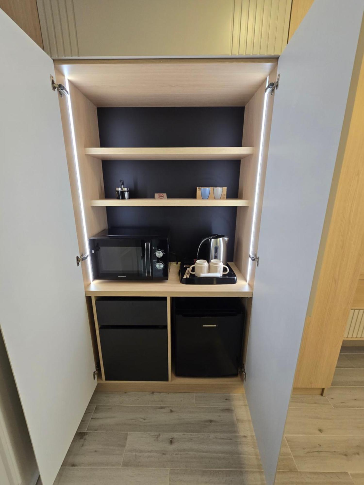 Monarc Boutique Aparthotel - Self Check-In Visan 외부 사진