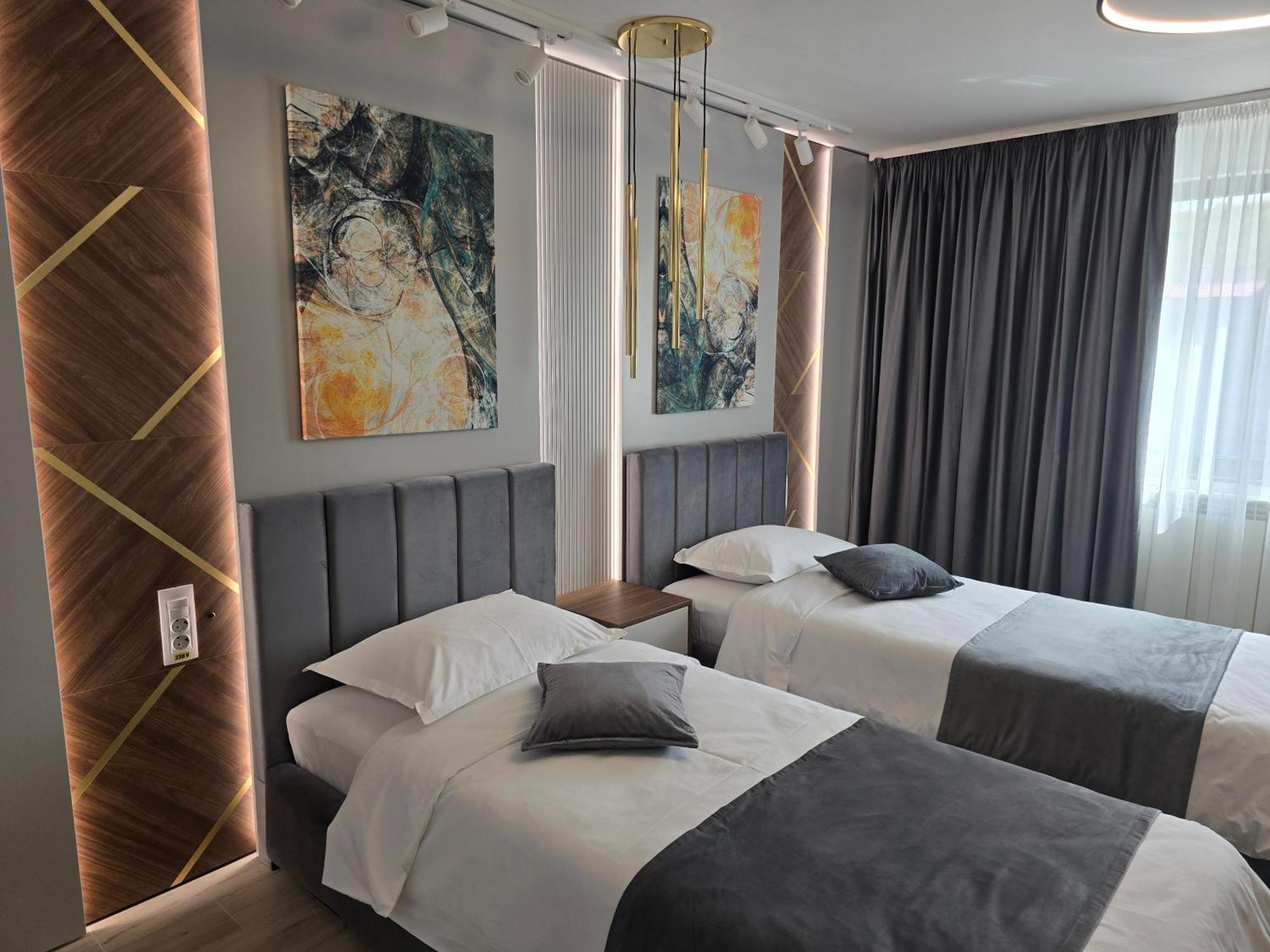Monarc Boutique Aparthotel - Self Check-In Visan 외부 사진